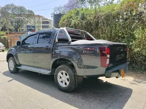 Isuzu D-MAX 2023 Gray