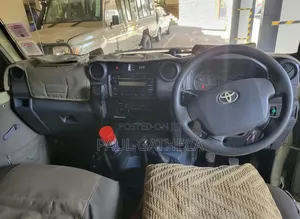 Toyota Land Cruiser 2013 Green