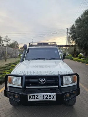Toyota Land Cruiser 2014 White