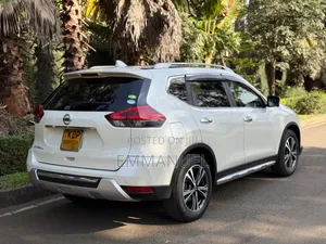 Nissan X-Trail 2017 White
