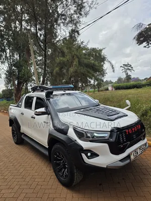 Toyota Hilux 2017 White