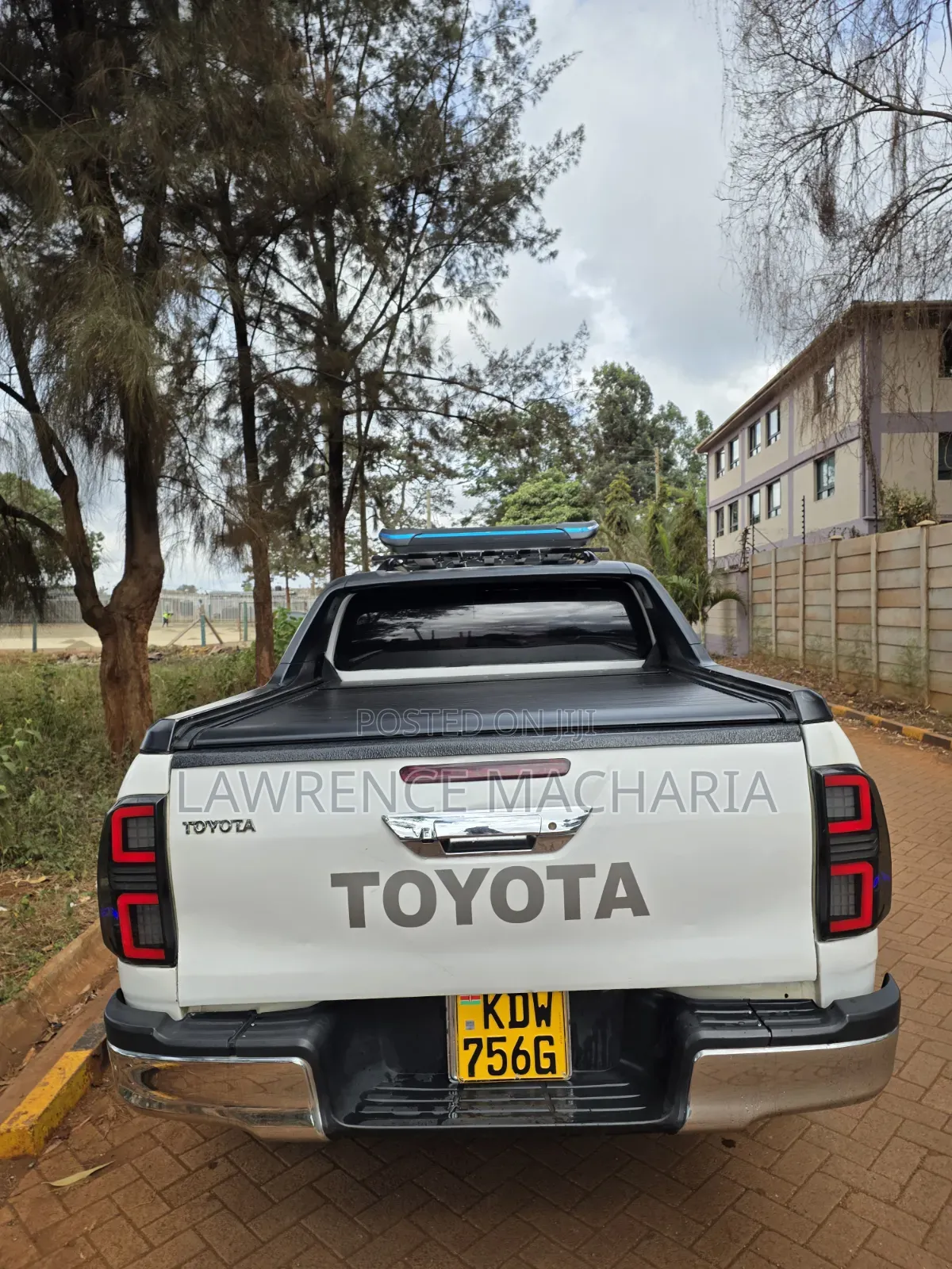 Toyota Hilux 2017 White