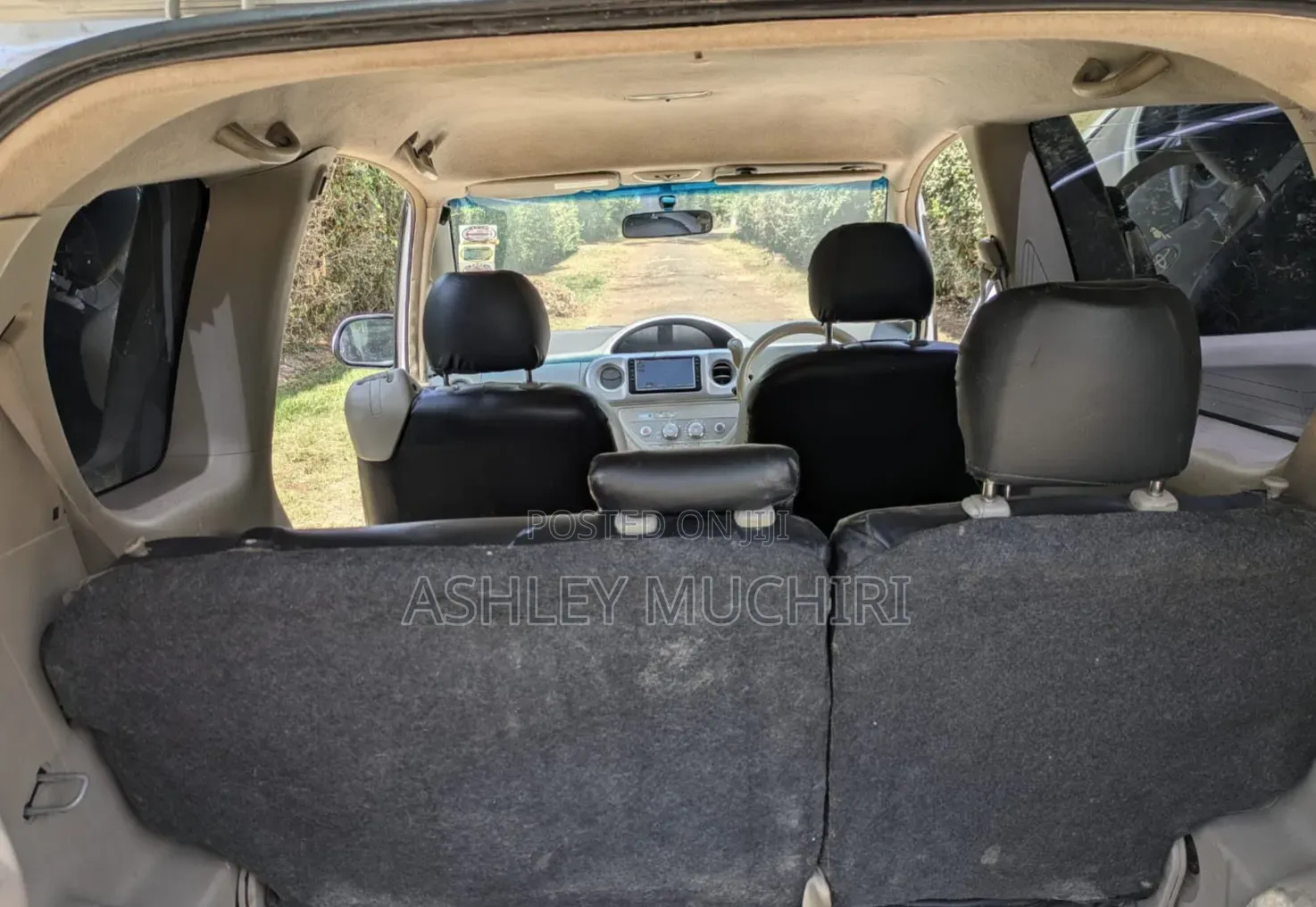 Toyota Porte 2011 White