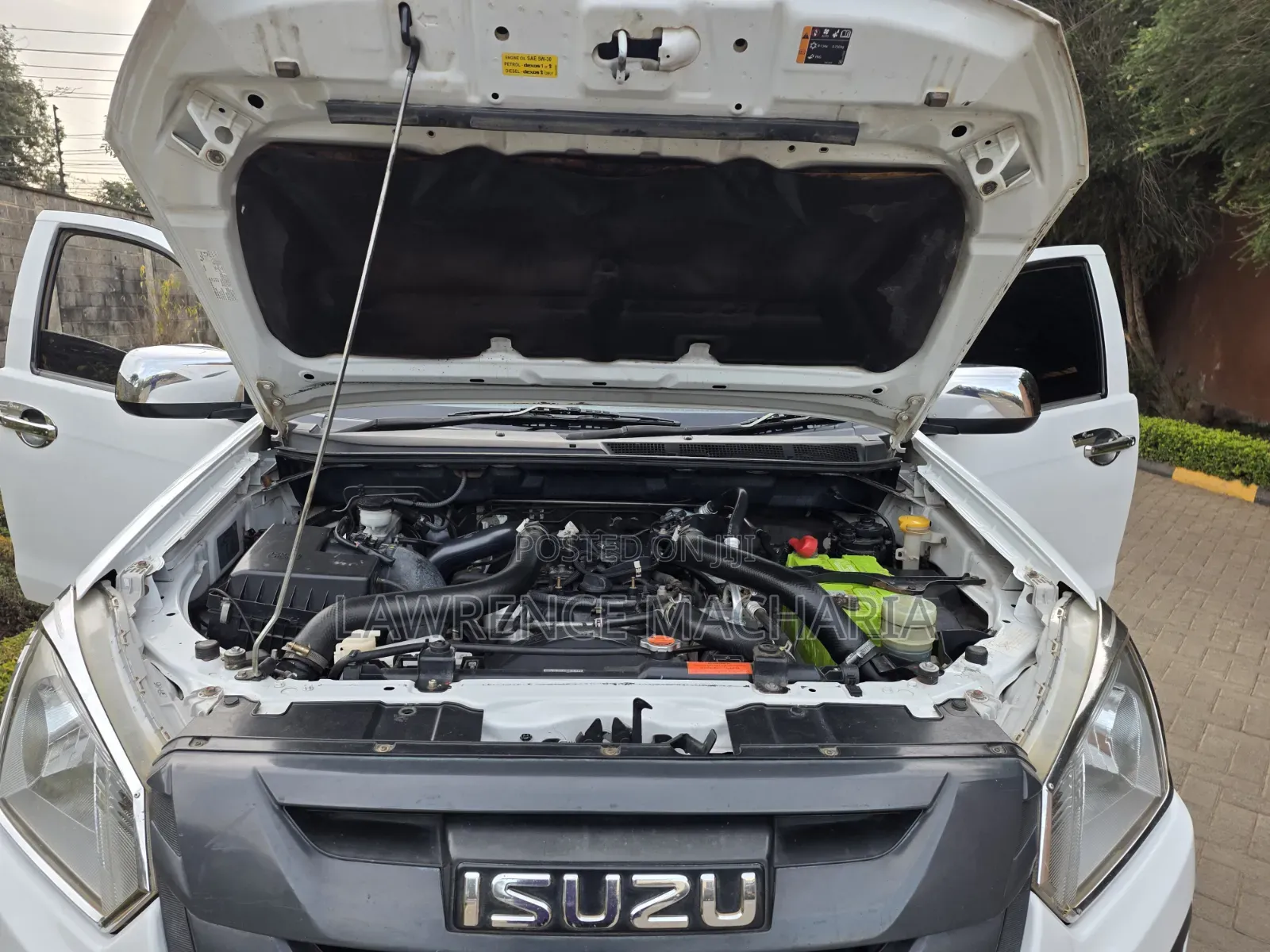 Isuzu D-MAX 2017 White