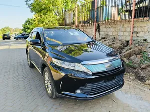 Toyota Harrier 2.0 2019 Black
