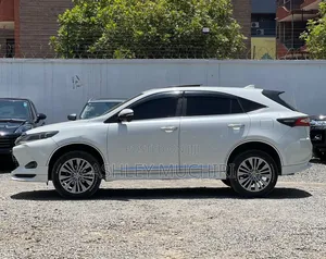 Toyota Harrier 2.0 2017 White