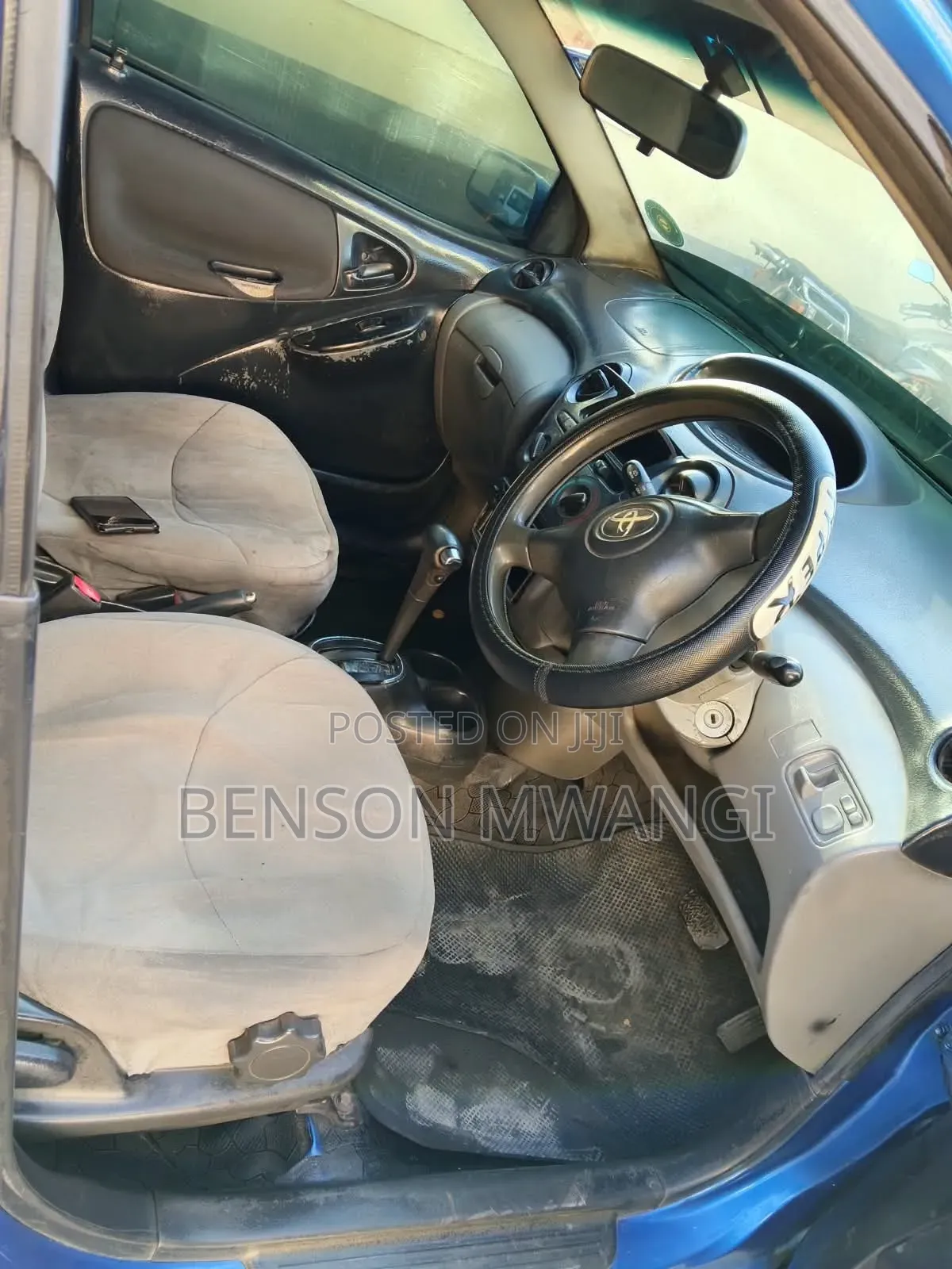 Toyota Vitz 2004 Blue