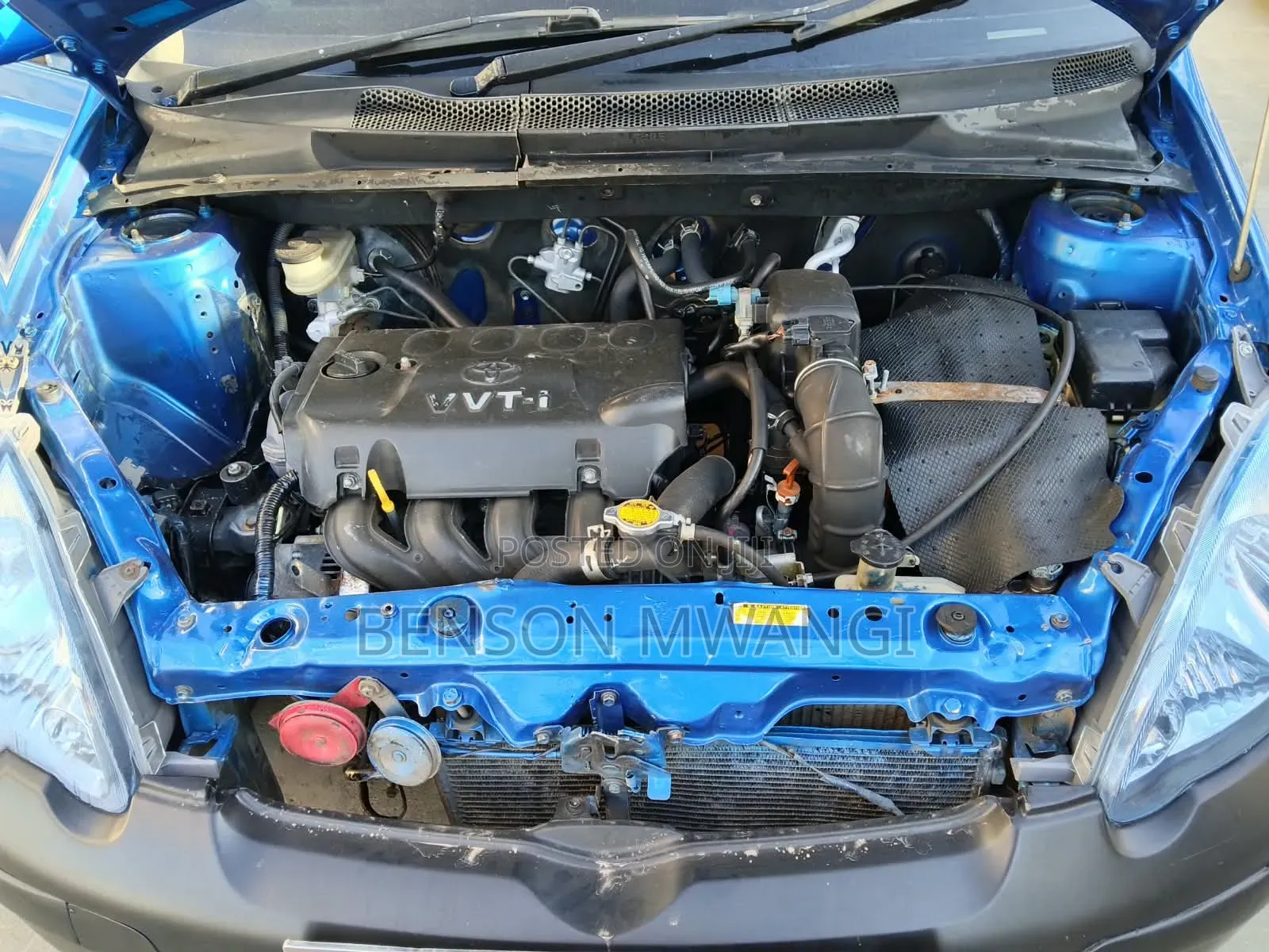 Toyota Vitz 2004 Blue