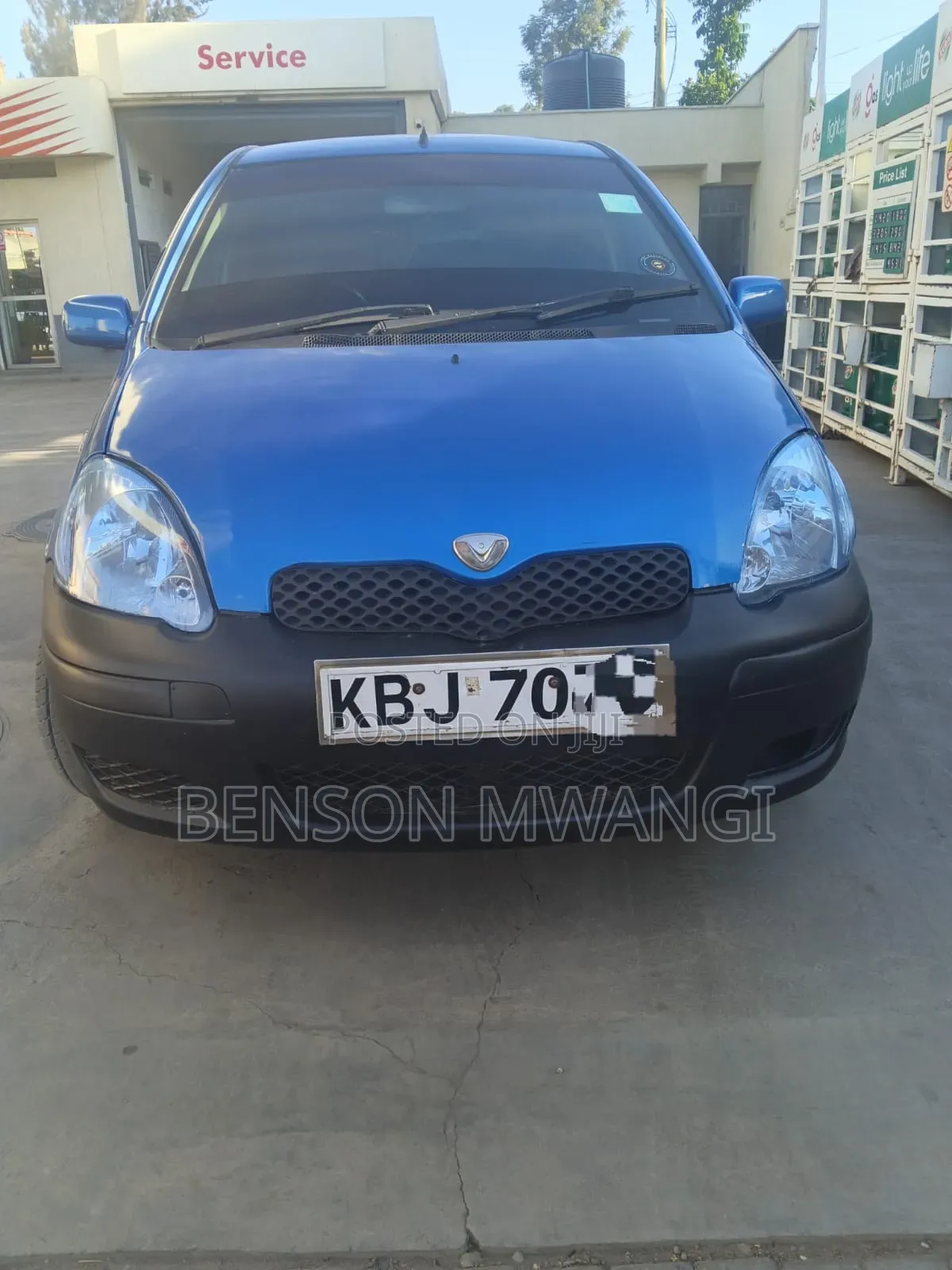 Toyota Vitz 2004 Blue