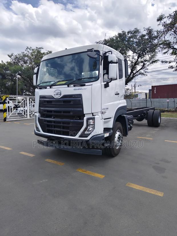 New UD Quester Truck 2026 White - thumbnail 2