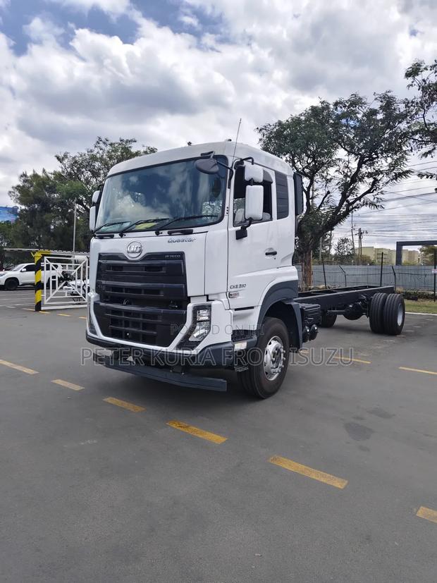 New UD Quester Truck 2026 White - thumbnail 5