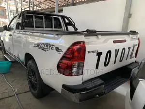Toyota Hilux Revo Single Cab Deisel 2.4 RWD 2019 Off white