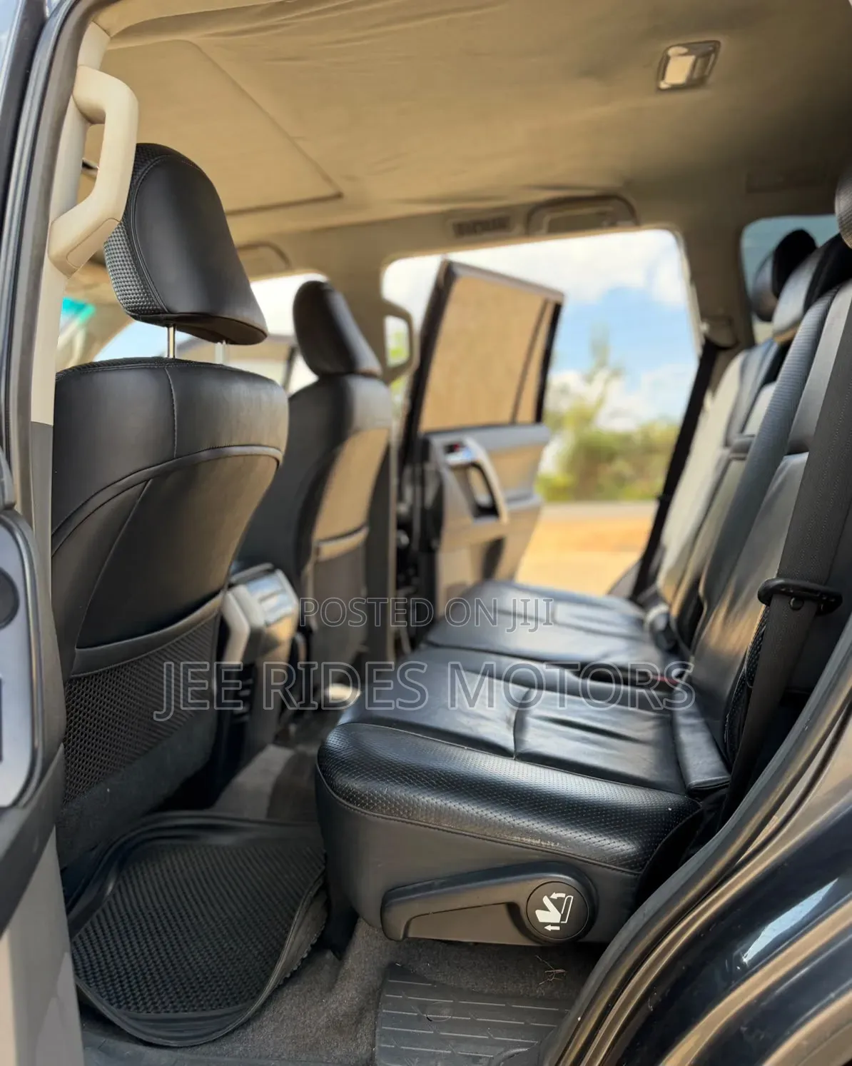 Toyota Land Cruiser Prado 2010 Gray