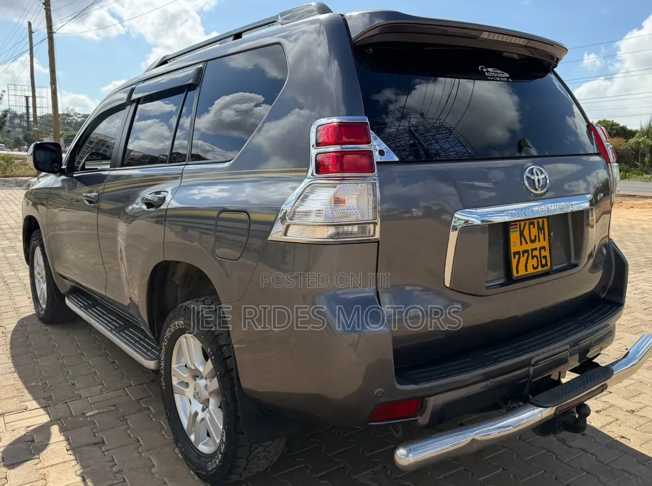 Toyota Land Cruiser Prado 2010 Gray