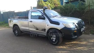 Toyota Hilux 2015 Silver