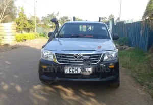 Toyota Hilux 2015 Silver