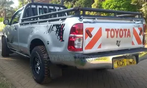 Toyota Hilux 2015 Silver