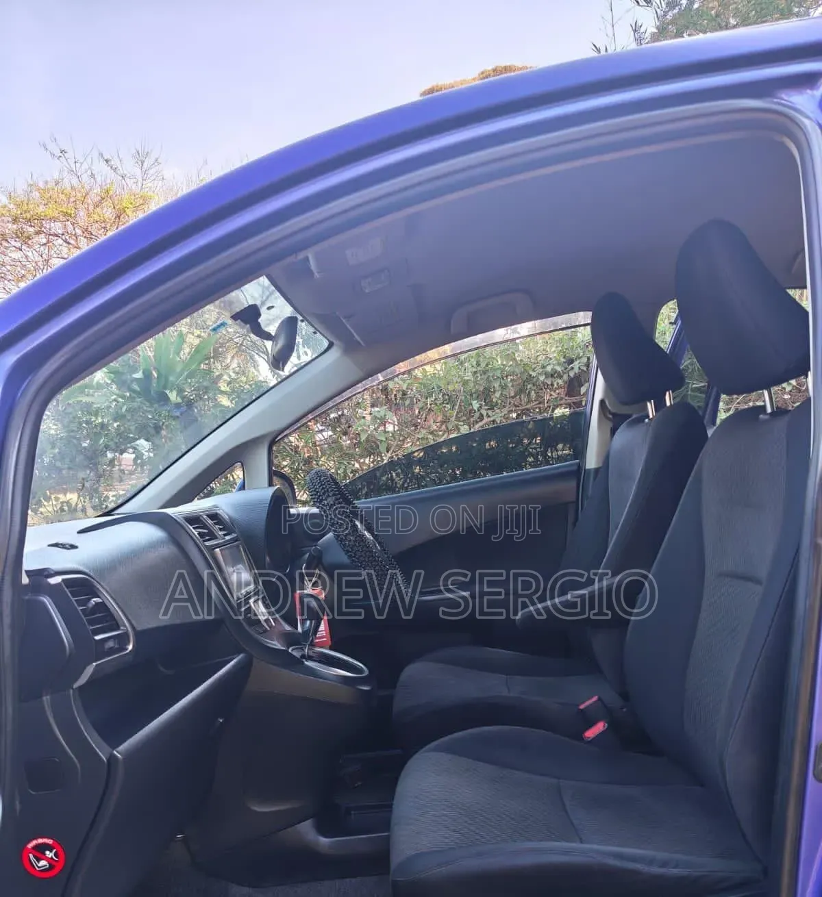 Toyota Ractis 2012 Blue