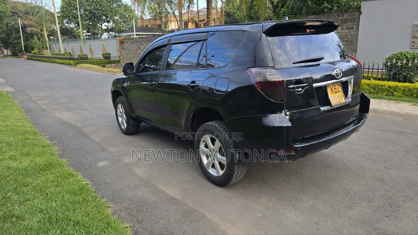 Toyota Vanguard 2010 Black