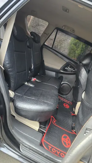 Toyota Vanguard 2010 Black