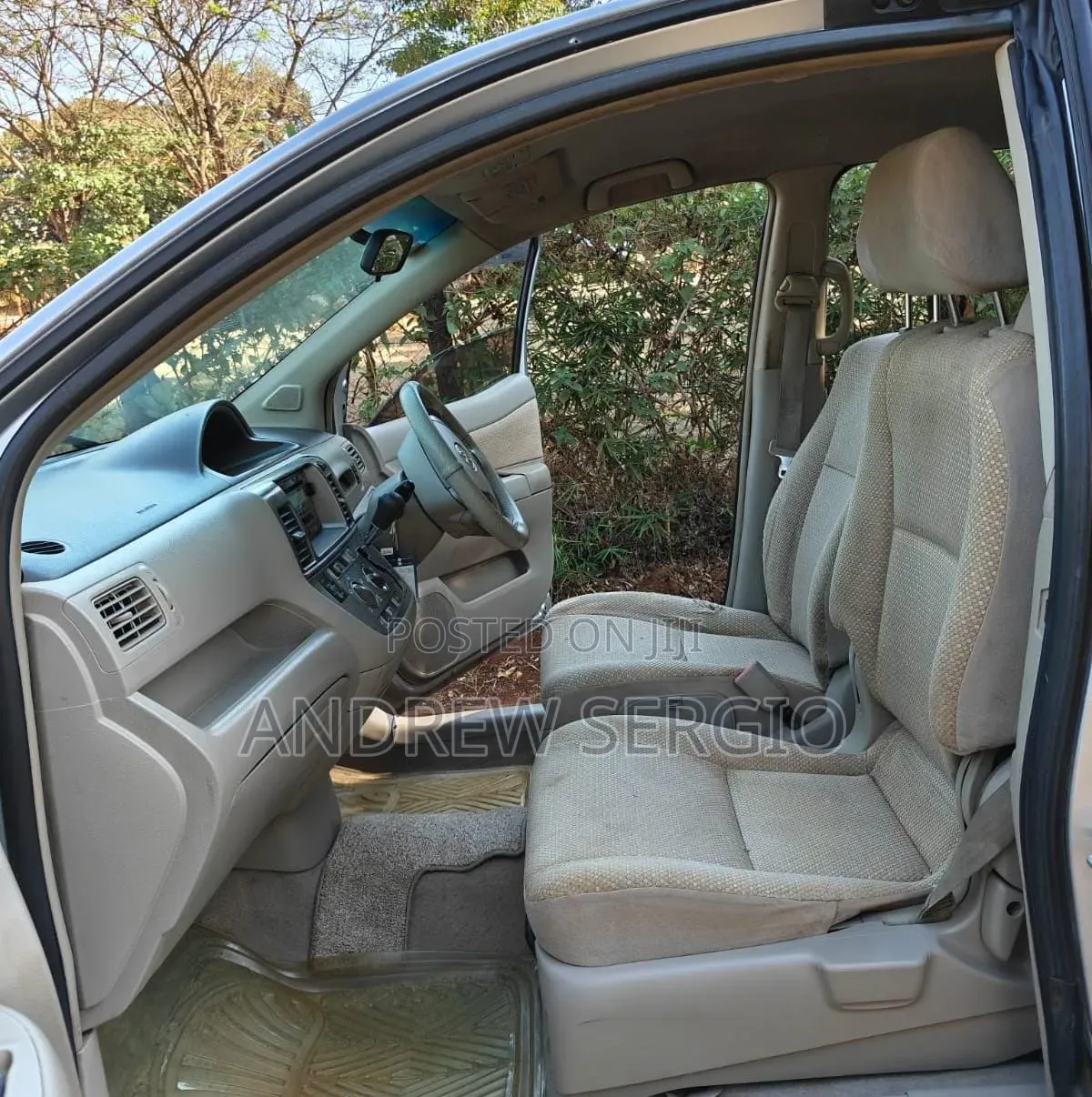 Toyota Raum 2008 Silver