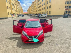 Nissan Note 2018 Red