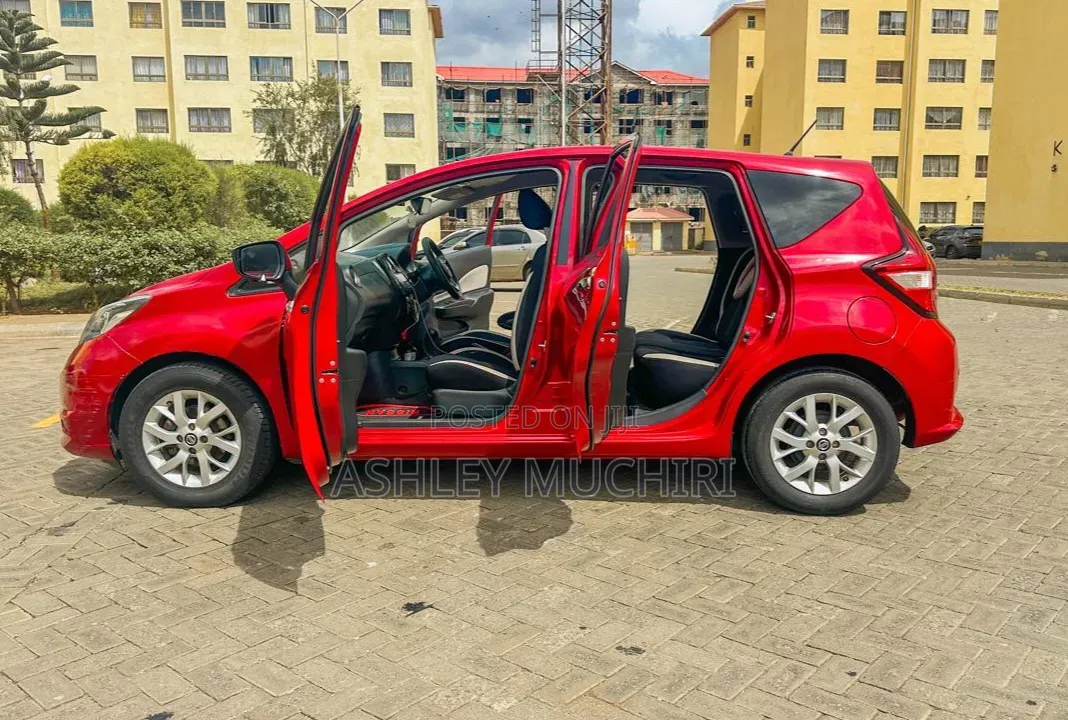 Nissan Note 2018 Red