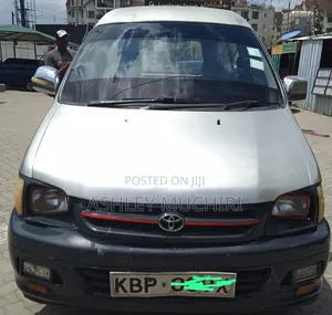 Toyota Noah 2006 Silver