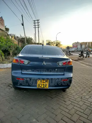 Mitsubishi Galant 2010 Blue