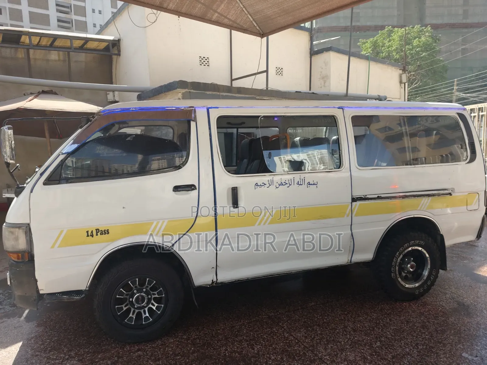 Toyota HiAce 2002 White