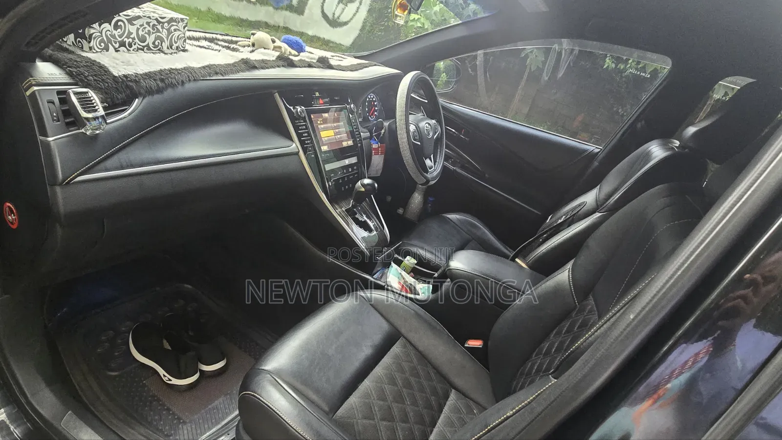 Toyota Harrier 2.0 4WD 2017 Black