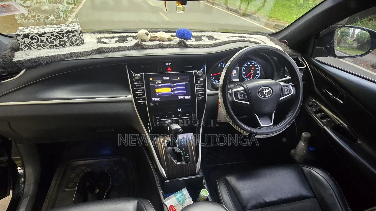 Toyota Harrier 2.0 4WD 2017 Black