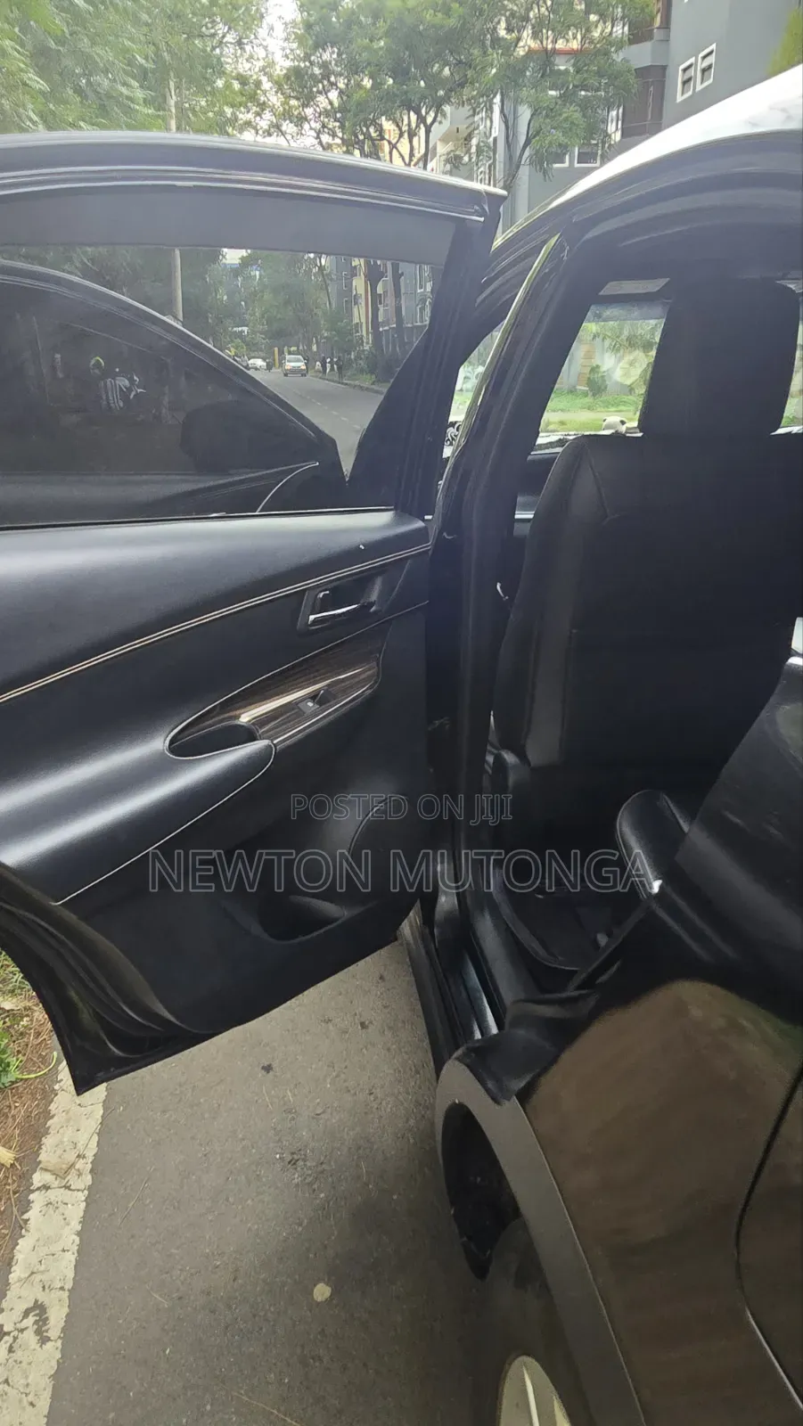 Toyota Harrier 2.0 4WD 2017 Black