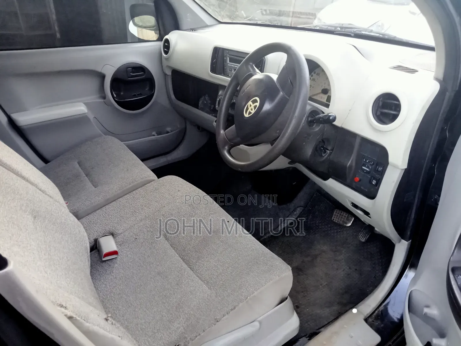 Toyota Passo 2012 Black