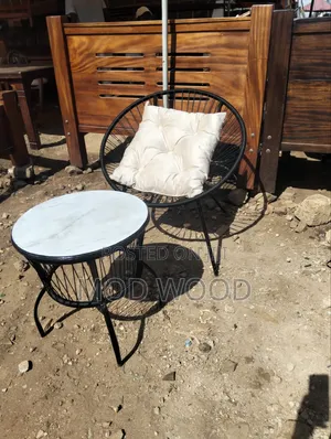 Modern Round Accent Table and Lounge Chair Set