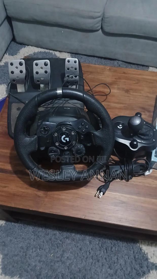 Logitech G29 Driving Force - main view