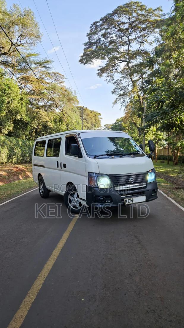 Nissan Caravan (Urvan) 2011 White