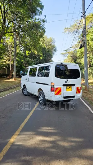 Nissan Caravan (Urvan) 2011 White