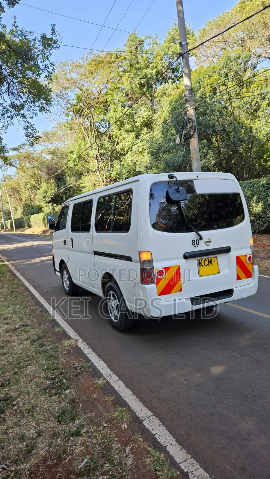 Nissan Caravan (Urvan) 2011 White