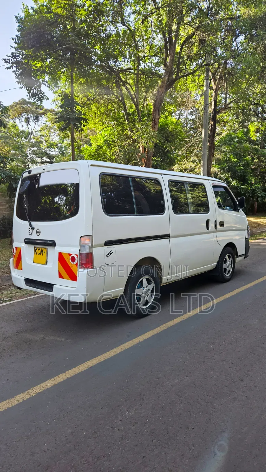 Nissan Caravan (Urvan) 2011 White