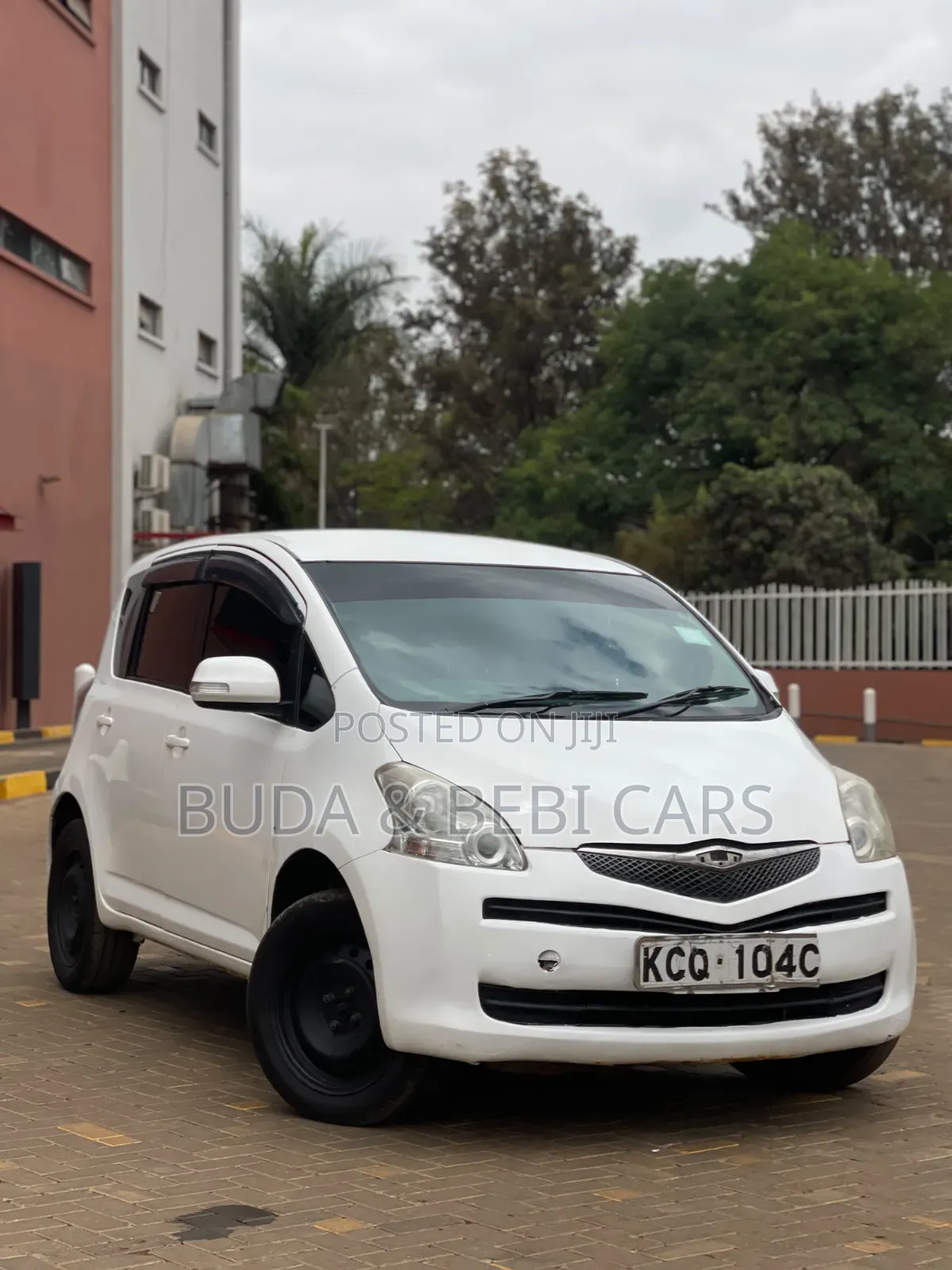 Toyota Ractis 2011 White