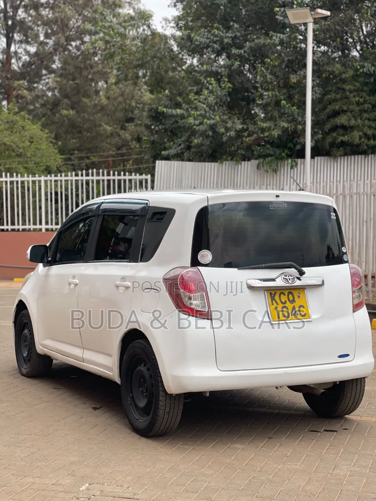 Toyota Ractis 2011 White
