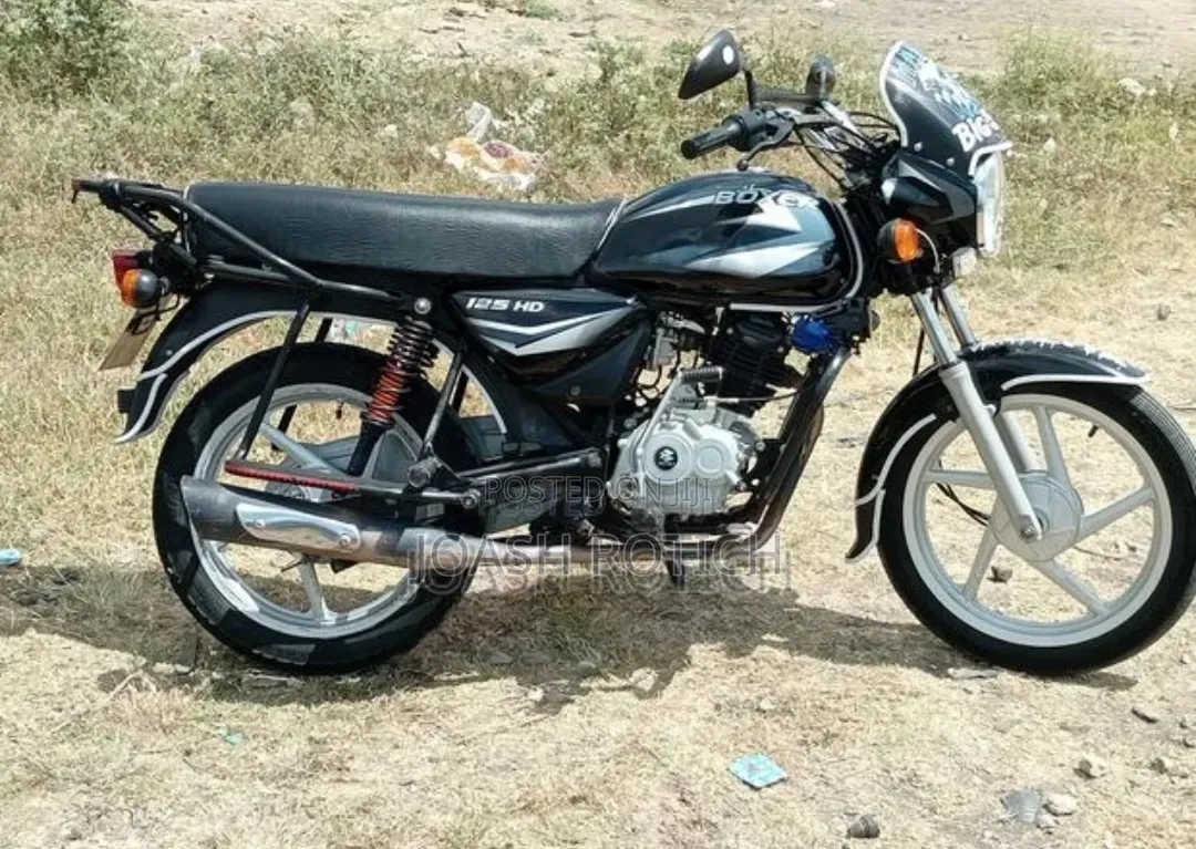 New Bajaj Boxer 125 2024 Black