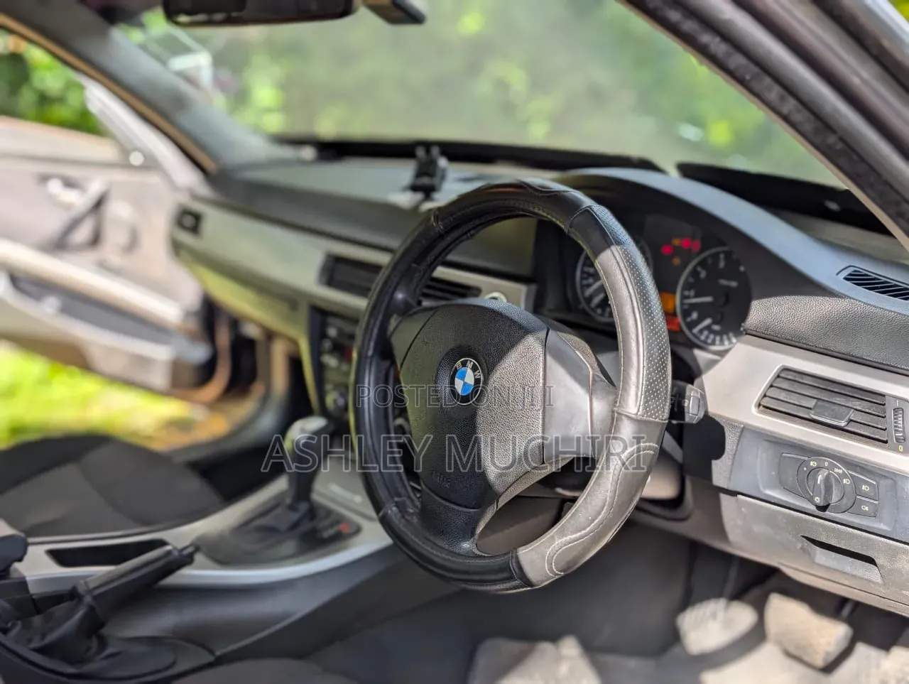 BMW 320i 2008 Gray