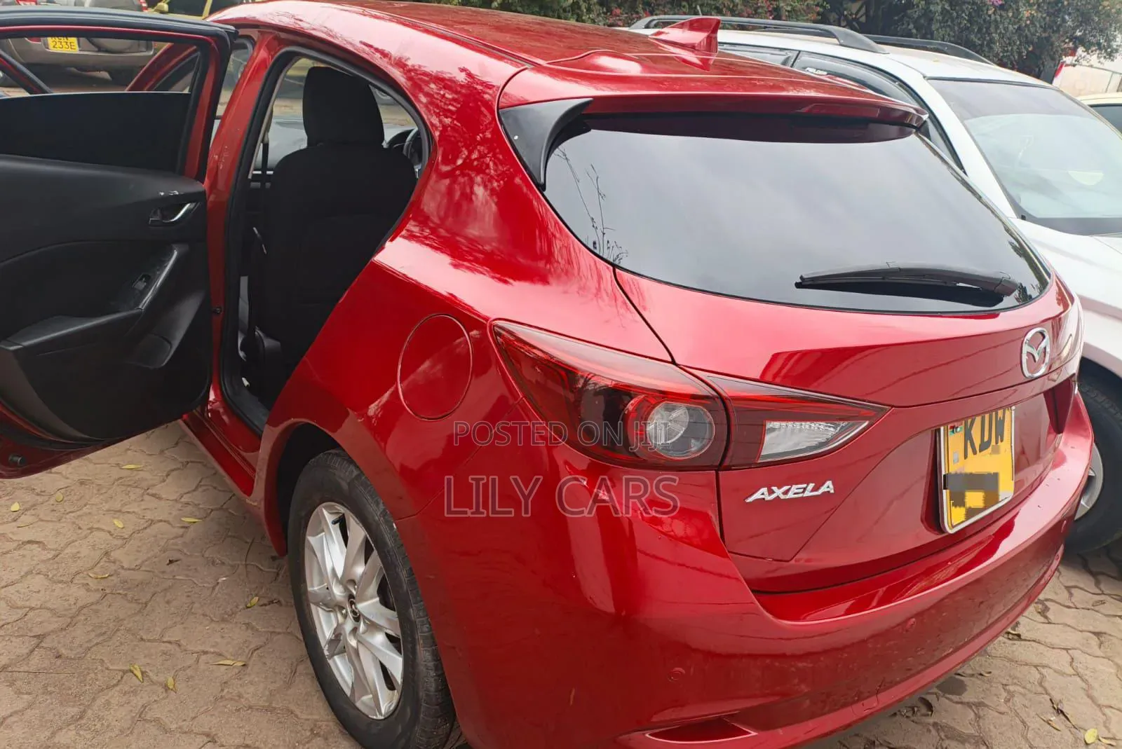 Mazda Axela 2015 Red