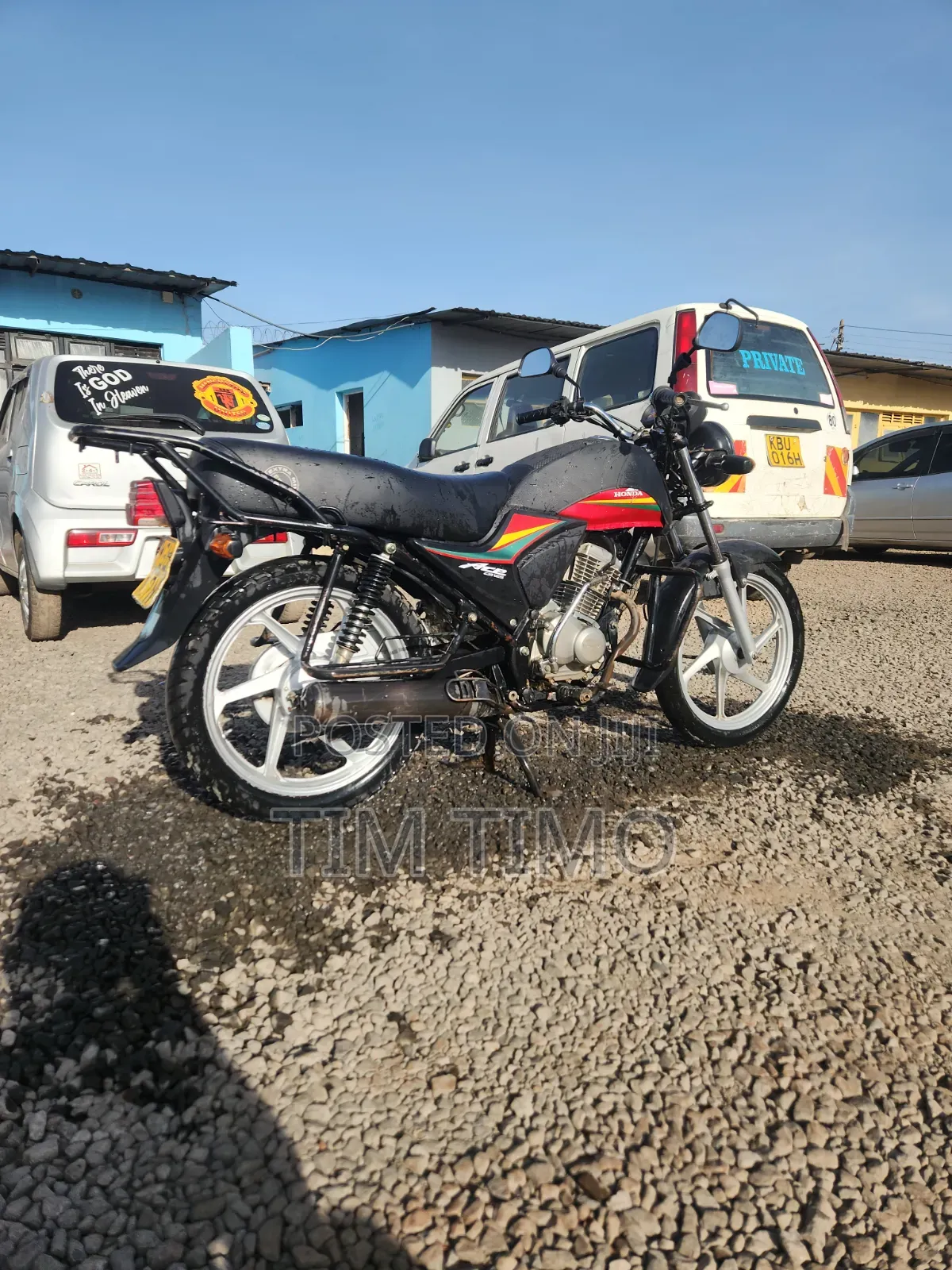 Honda CB 2025 Red