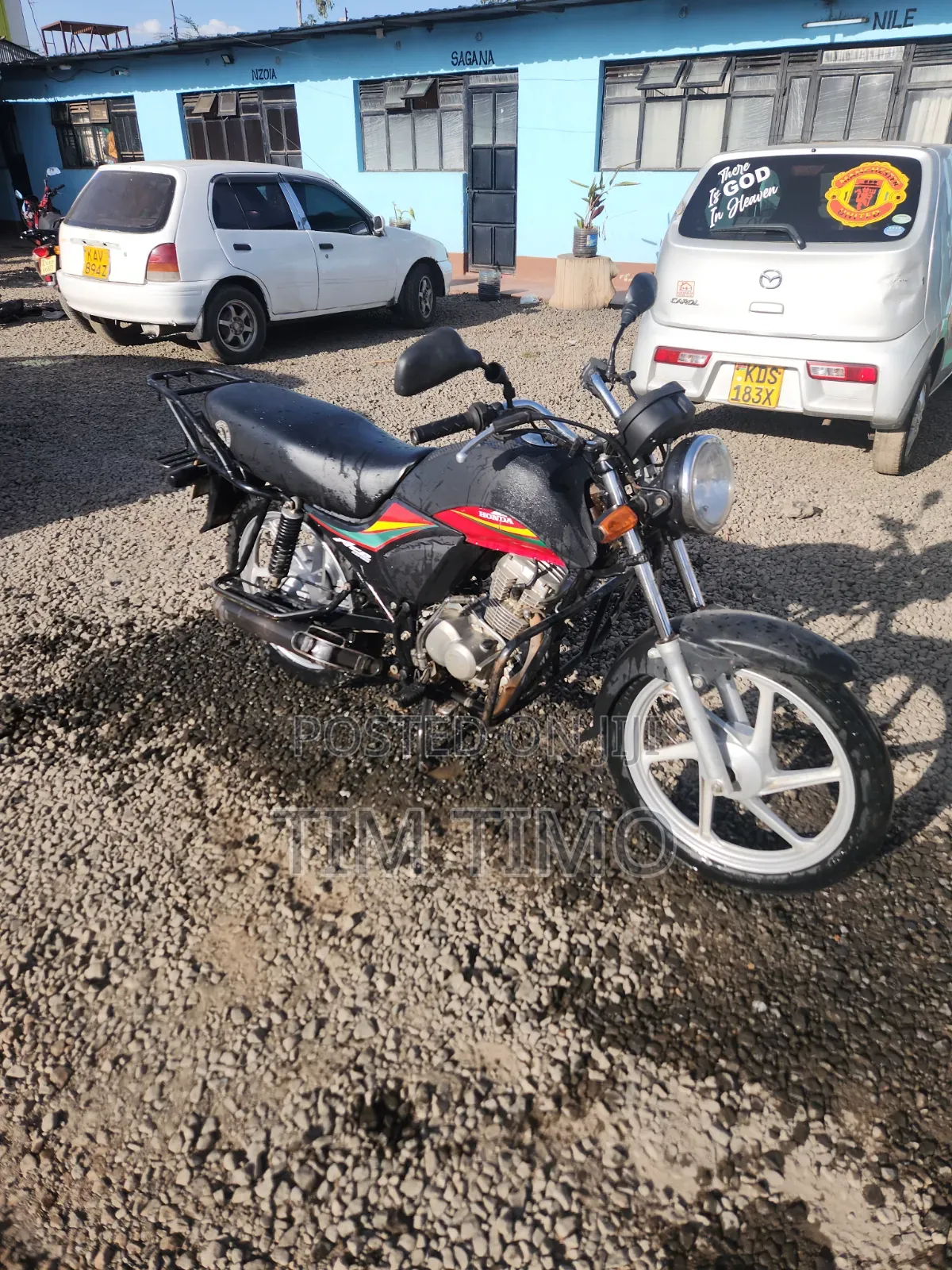 Honda CB 2025 Red