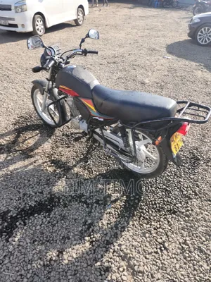 Honda CB 2025 Red
