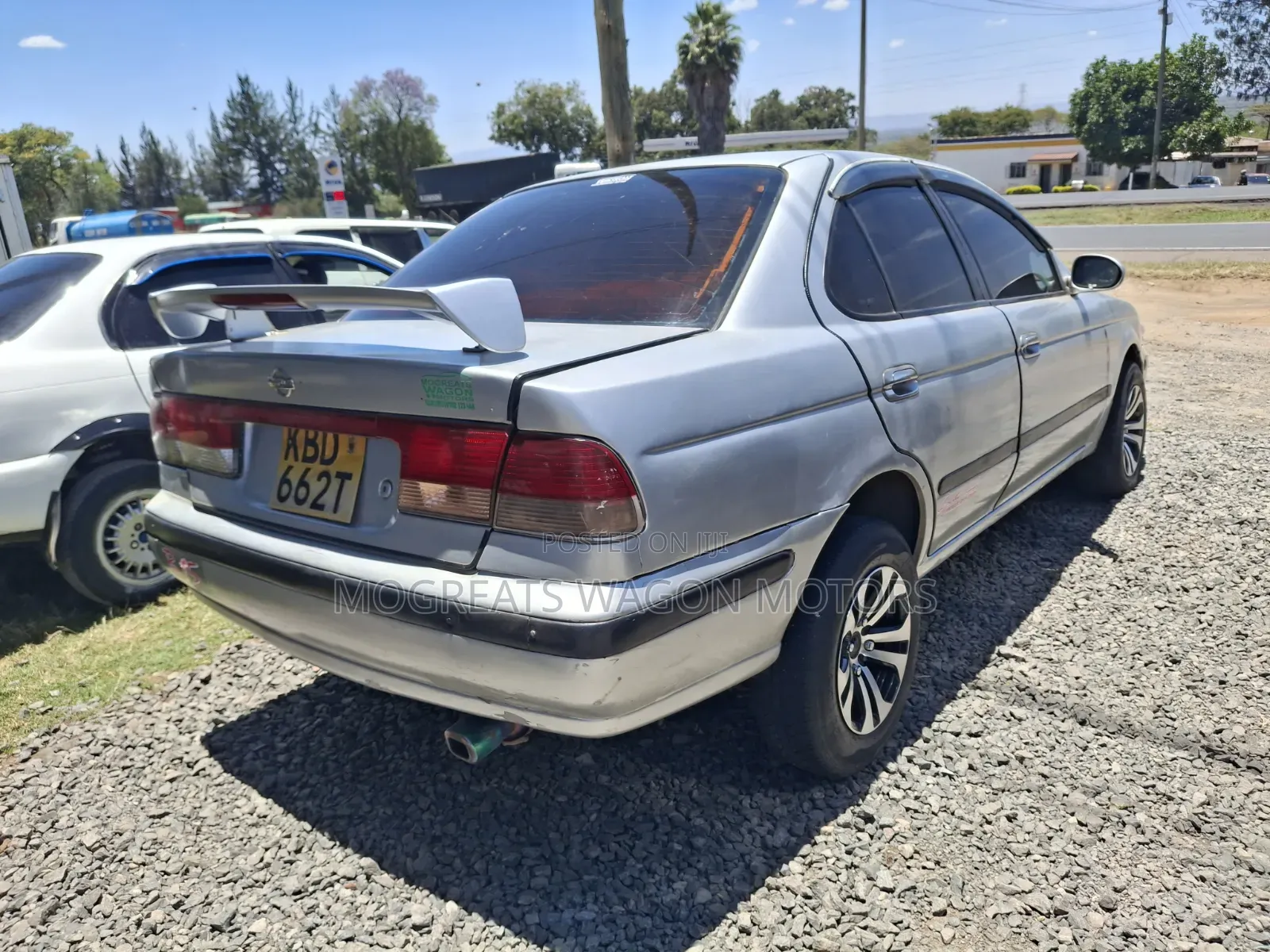 Nissan Sunny 2002 Silver