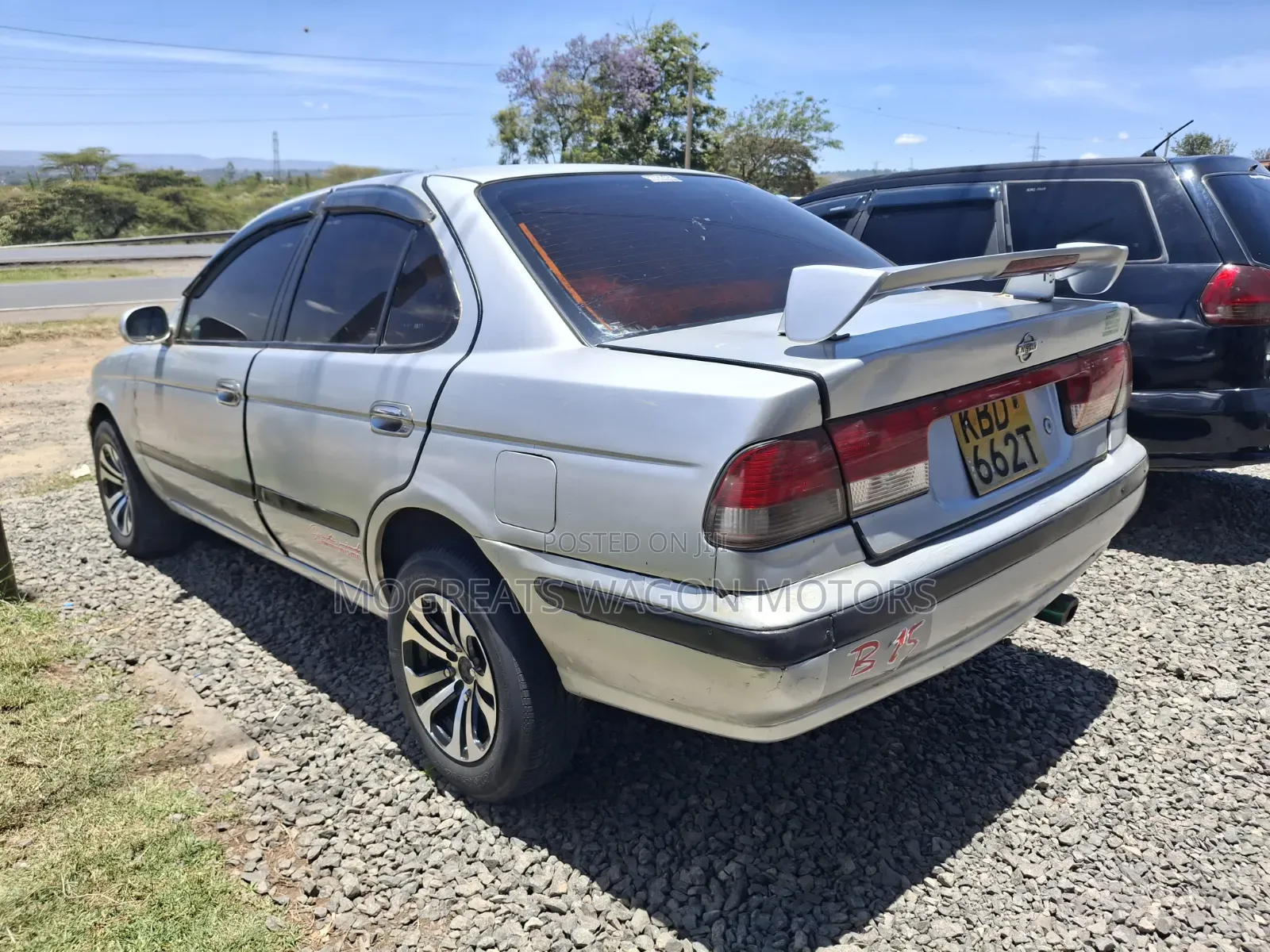 Nissan Sunny 2002 Silver